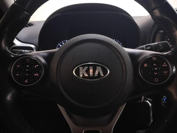 Kia Soul II Рестайлинг с пробегом 2019 года, цена 1 590 000 рублей, 206000 км, хэтчбек, Автокод Объявления