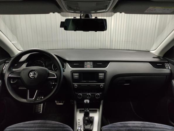 Skoda Octavia III (A7) с пробегом 2015 года, цена 945 000 рублей, 236980 км, лифтбек, Автокод Объявления
