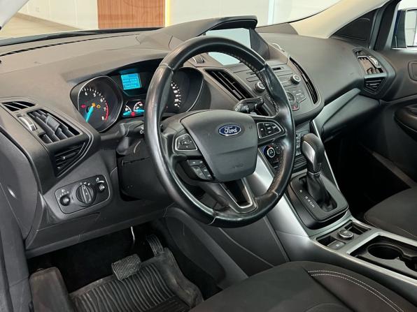 Ford Kuga II Рестайлинг с пробегом 2017 года, цена 1 640 000 рублей, 140057 км, внедорожник, Автокод Объявления