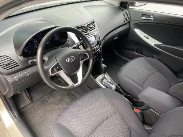 Hyundai Solaris I с пробегом 2012 года, цена 649 000 рублей, 319591 км, седан, Автокод Объявления