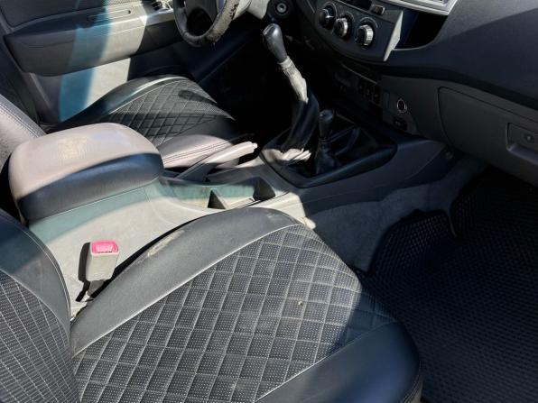 Toyota Hilux VII Рестайлинг с пробегом 2012 года, цена 1 624 000 рублей, 378774 км, пикап, Автокод Объявления