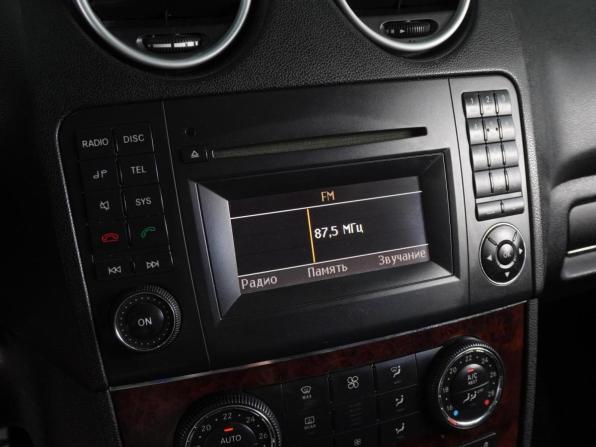 Mercedes-Benz M-Класс II (W164) Рестайлинг с пробегом 2010 года, цена 1 649 000 рублей, 227261 км, внедорожник, Автокод Объявления