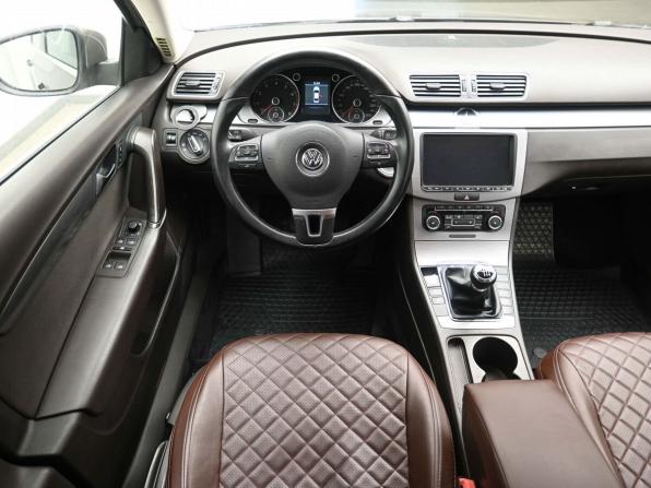 Volkswagen Passat B7 с пробегом 2011 года, цена 909 000 рублей, 281754 км, седан, Автокод Объявления
