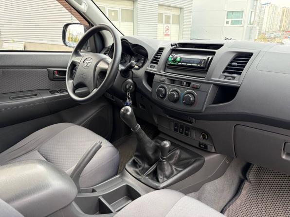 Toyota Hilux VII Рестайлинг с пробегом 2012 года, цена 1 985 000 рублей, 239549 км, offers.body_type.unknown, Автокод Объявления