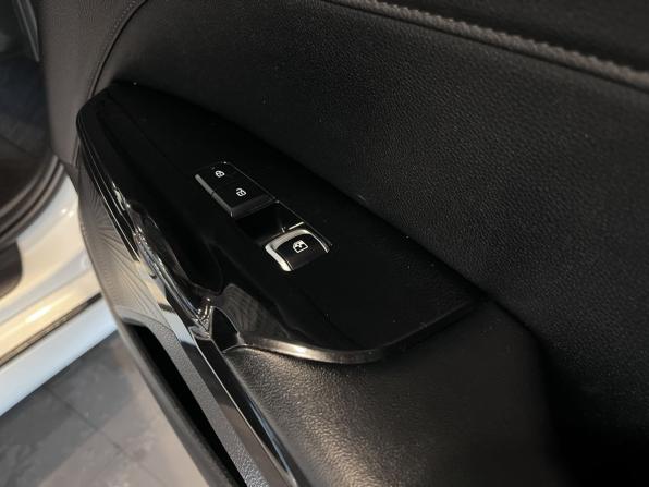 Kia K5 III с пробегом 2021 года, цена 2 146 000 рублей, 175257 км, седан, Автокод Объявления