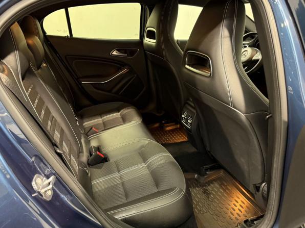 Mercedes-Benz GLA I (X156) Рестайлинг с пробегом 2019 года, цена 2 249 800 рублей, 90000 км, внедорожник, Автокод Объявления