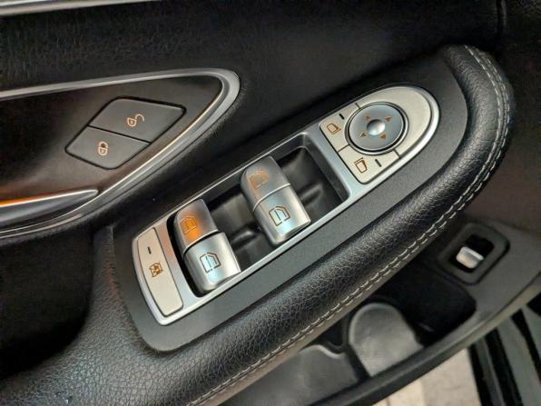 Mercedes-Benz C-Класс IV (W205) Рестайлинг с пробегом 2019 года, цена 2 600 000 рублей, 127233 км, седан, Автокод Объявления