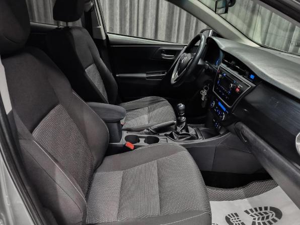 Toyota Auris II с пробегом 2013 года, цена 920 000 рублей, 230000 км, хэтчбек, Автокод Объявления