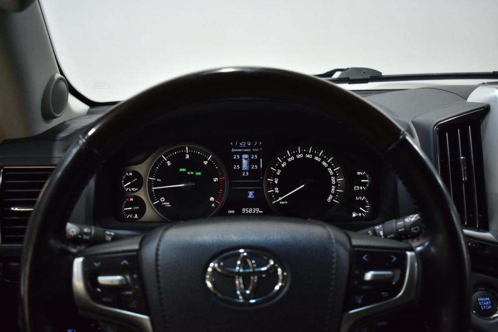 Toyota Land Cruiser 200 Series Рестайлинг 2 Сургут  - изображение 25