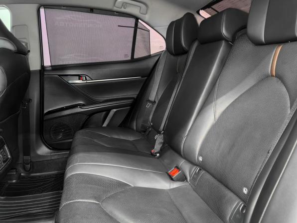 Toyota Camry VII (XV50) Рестайлинг с пробегом 2015 года, цена 1 650 000 рублей, 251915 км, седан, Автокод Объявления