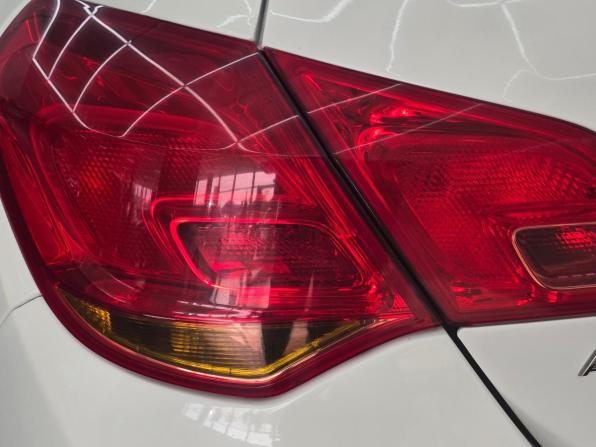 Opel Astra J с пробегом 2011 года, цена 749 000 рублей, 231000 км, хэтчбек, Автокод Объявления