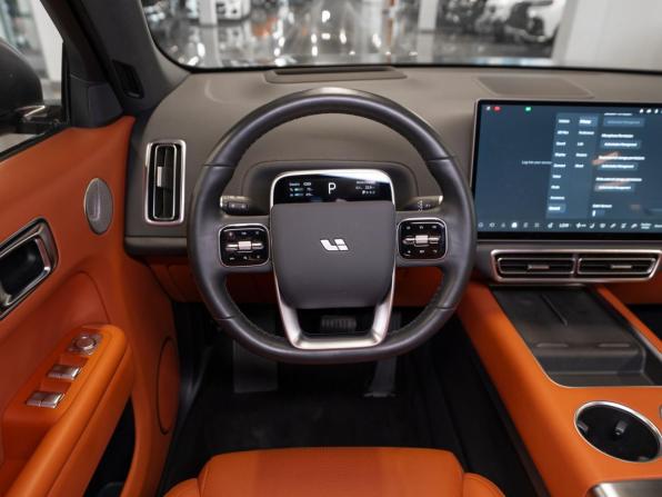 Li Auto (Lixiang) L7 I с пробегом 2023 года, цена 6 290 000 рублей, 35375 км, внедорожник, Автокод Объявления