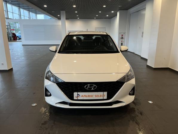 Hyundai Solaris II Рестайлинг с пробегом 2022 года, цена 1 600 000 рублей, 112591 км, седан, Автокод Объявления
