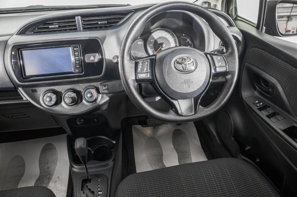 Toyota Vitz III (XP130) Рестайлинг 2 Барнаул  - изображение 17