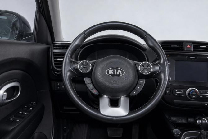 Kia Soul II Рестайлинг с пробегом 2017 года, цена 1 489 000 рублей, 168000 км, хэтчбек, Автокод Объявления