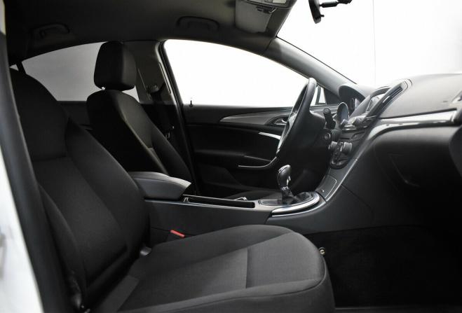 Opel Insignia I Рестайлинг с пробегом 2014 года, цена 1 200 000 рублей, 64722 км, седан, Автокод Объявления