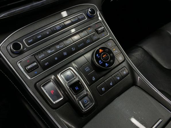 Hyundai Santa Fe IV Рестайлинг с пробегом 2021 года, цена 4 399 000 рублей, 75845 км, внедорожник, Автокод Объявления