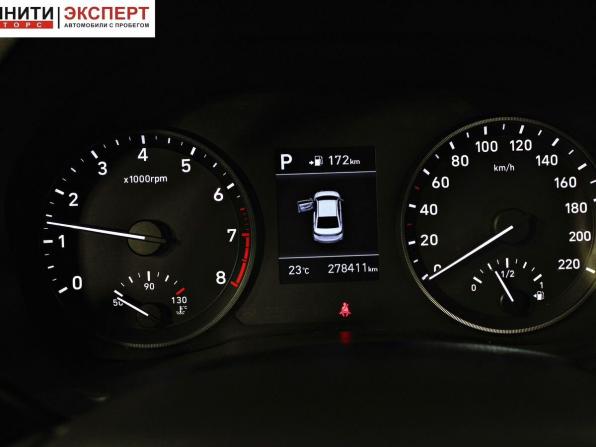 Hyundai Solaris II с пробегом 2018 года, цена 937 000 рублей, 278410 км, седан, Автокод Объявления