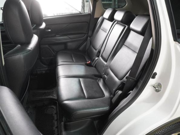 Mitsubishi Outlander III Рестайлинг 2 с пробегом 2017 года, цена 2 399 000 рублей, 69555 км, внедорожник, Автокод Объявления