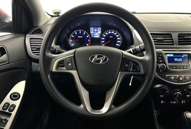 Hyundai Solaris I Рестайлинг с пробегом 2015 года, цена 1 240 000 рублей, 77938 км, седан, Автокод Объявления