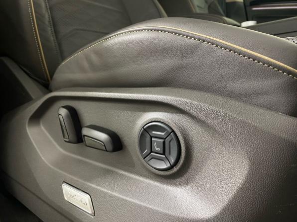 Volkswagen Touareg III с пробегом 2019 года, цена 4 537 000 рублей, 80876 км, внедорожник, Автокод Объявления
