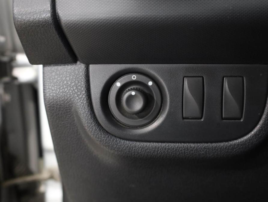 Renault Logan II Рестайлинг Ростов-на-Дону  - изображение 16