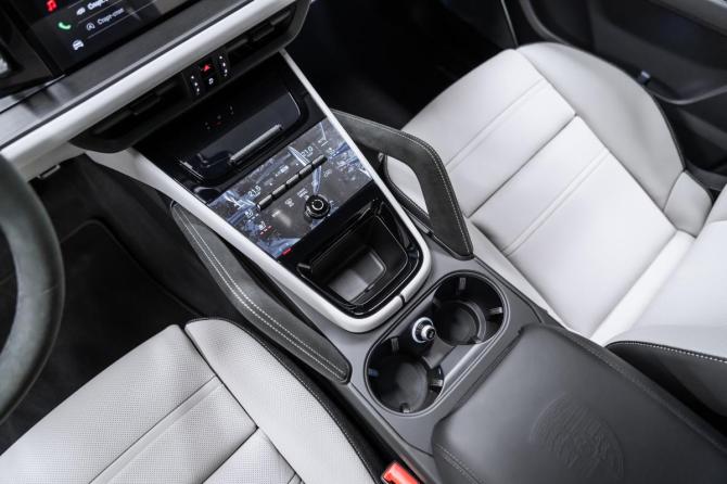 Новый Porsche Cayenne III Рестайлинг 2026 года, цена 24 490 000 рублей, внедорожник, Автокод Объявления