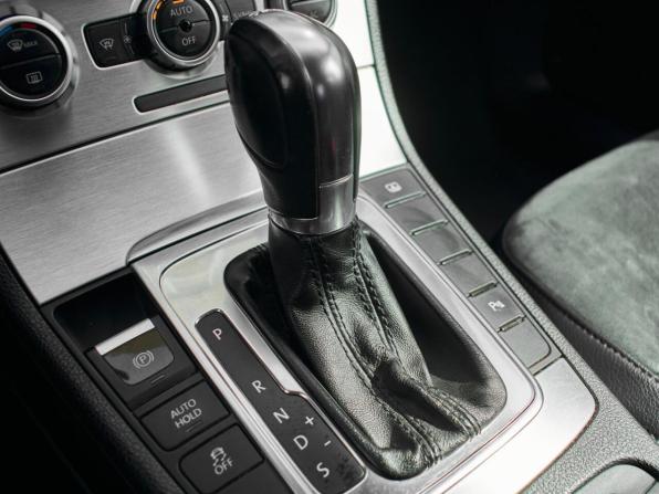 Volkswagen Passat B7 с пробегом 2012 года, цена 1 150 000 рублей, 247663 км, седан, Автокод Объявления