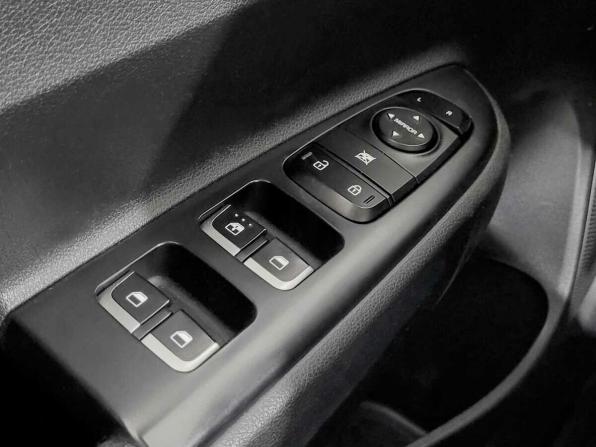 Kia Rio IV Рестайлинг с пробегом 2021 года, цена 1 070 000 рублей, 266920 км, хэтчбек, Автокод Объявления