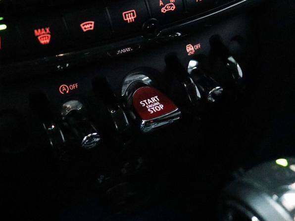 Mini Countryman II с пробегом 2017 года, цена 2 339 000 рублей, 68900 км, внедорожник, Автокод Объявления