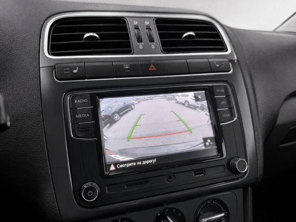 Volkswagen Polo V Рестайлинг с пробегом 2018 года, цена 1 329 000 рублей, 112000 км, седан, Автокод Объявления
