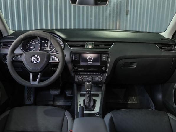 Skoda Octavia III (A7) с пробегом 2017 года, цена 1 569 000 рублей, 211640 км, лифтбек, Автокод Объявления