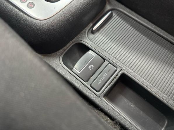Volkswagen Tiguan I Рестайлинг с пробегом 2012 года, цена 1 059 000 рублей, 243642 км, внедорожник, Автокод Объявления