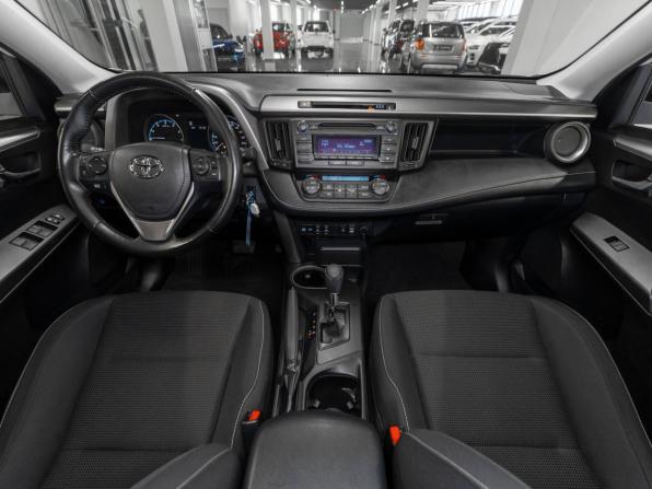 Toyota RAV4 IV (XA40) Рестайлинг с пробегом 2018 года, цена 2 670 000 рублей, 53034 км, внедорожник, Автокод Объявления