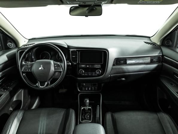 Mitsubishi Outlander III Рестайлинг 2 с пробегом 2018 года, цена 1 549 585 рублей, 224506 км, внедорожник, Автокод Объявления