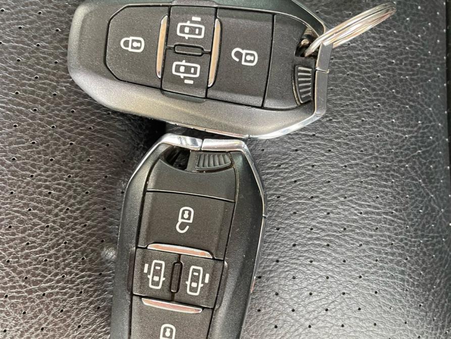Opel Zafira Life I Москва  - изображение 23