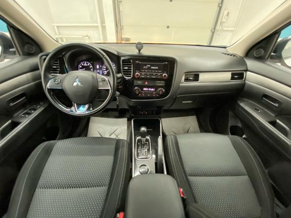 Mitsubishi Outlander III Рестайлинг 3 с пробегом 2018 года, цена 1 880 000 рублей, 83913 км, внедорожник, Автокод Объявления