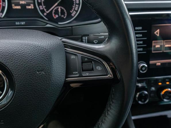 Skoda Superb III с пробегом 2018 года, цена 2 245 000 рублей, 134954 км, лифтбек, Автокод Объявления