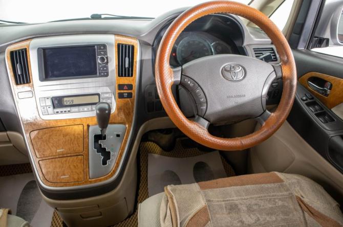 Toyota Alphard I Рестайлинг с пробегом 2007 года, цена 2 049 000 рублей, 348000 км, минивэн, Автокод Объявления