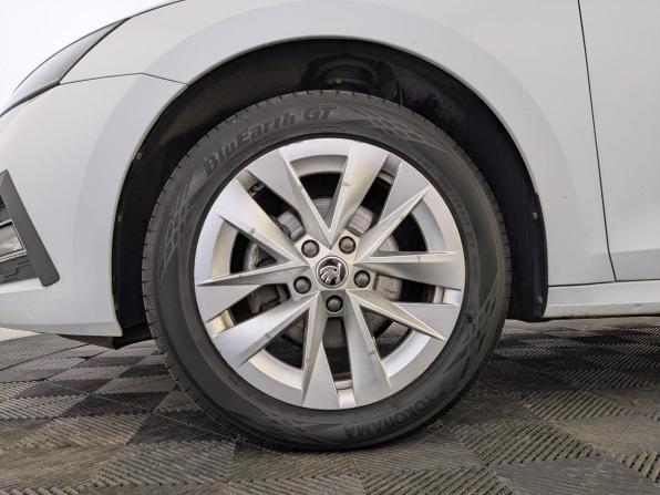 Skoda Octavia IV (A8) с пробегом 2021 года, цена 2 199 000 рублей, 101847 км, лифтбек, Автокод Объявления