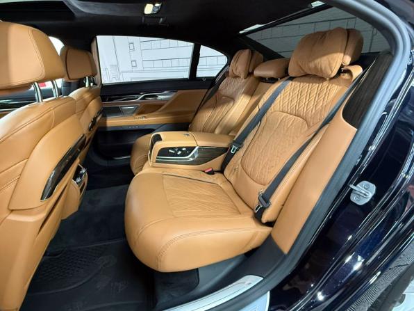 BMW 7 серии VI (G11/G12) Рестайлинг с пробегом 2021 года, цена 7 450 000 рублей, 110000 км, седан, Автокод Объявления