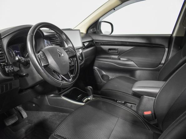 Mitsubishi Outlander III Рестайлинг 3 с пробегом 2019 года, цена 2 230 000 рублей, 89993 км, внедорожник, Автокод Объявления