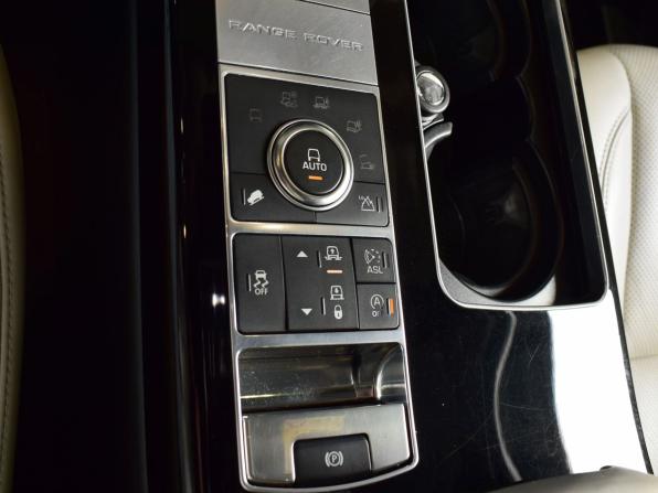 Land Rover Range Rover IV с пробегом 2016 года, цена 4 699 995 рублей, 270893 км, внедорожник, Автокод Объявления