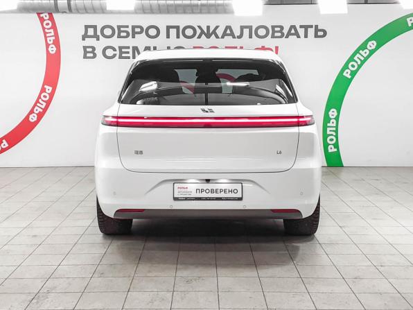 Li Auto (Lixiang) L6 с пробегом 2025 года, цена 5 998 000 рублей, 5600 км, внедорожник, Автокод Объявления