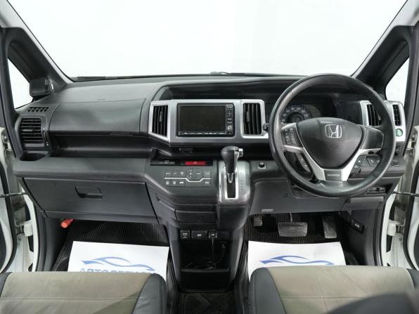 Honda Stepwgn IV Рестайлинг с пробегом 2013 года, цена 1 575 000 рублей, 287894 км, минивэн, Автокод Объявления