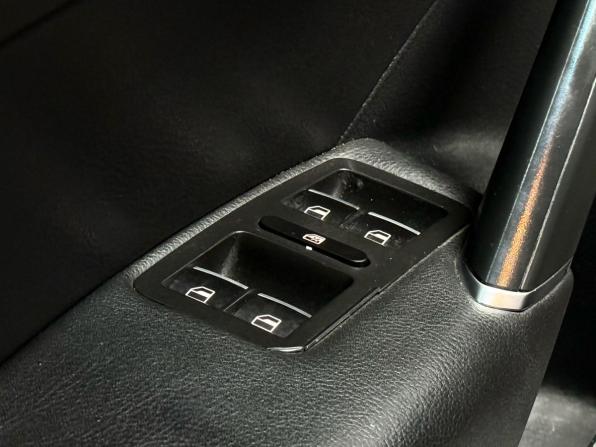 Volkswagen Passat (North America and China) I Рестайлинг с пробегом 2016 года, цена 1 399 000 рублей, 250560 км, седан, Автокод Объявления