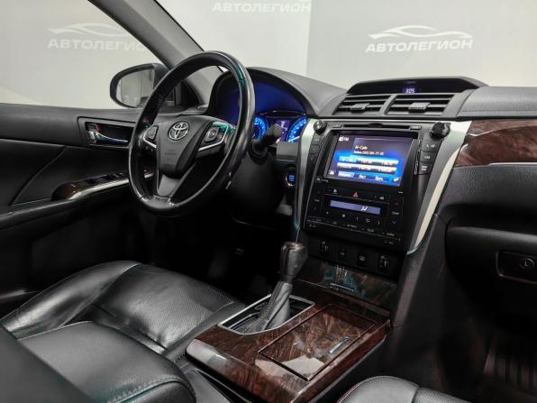 Toyota Camry VII (XV50) Рестайлинг 2 с пробегом 2017 года, цена 2 400 000 рублей, 250000 км, седан, Автокод Объявления