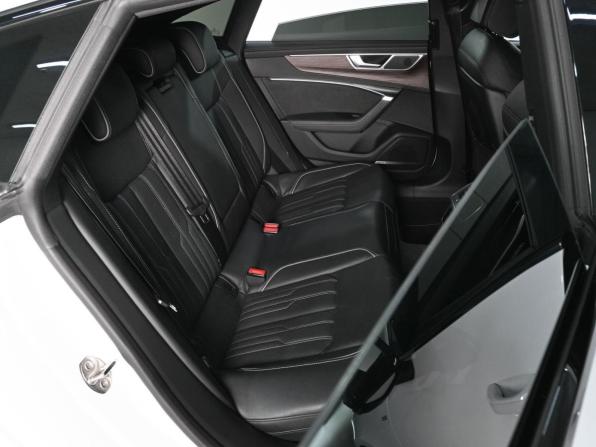 Audi A7 II (4K) с пробегом 2021 года, цена 6 599 000 рублей, 52856 км, лифтбек, Автокод Объявления