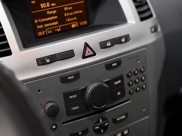 Opel Zafira B Рестайлинг с пробегом 2013 года, цена 780 500 рублей, 131658 км, минивэн, Автокод Объявления