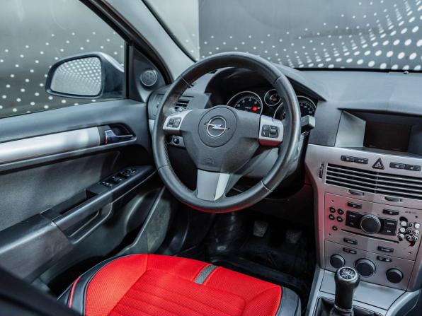Opel Astra H Рестайлинг с пробегом 2011 года, цена 420 000 рублей, 223809 км, седан, Автокод Объявления